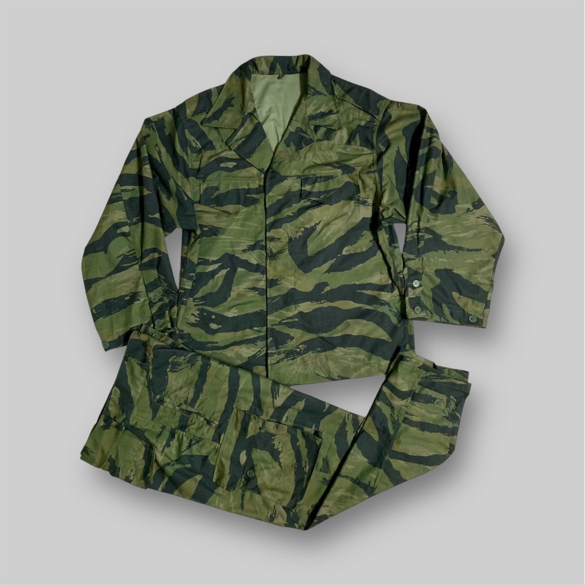 ARVN Tiger Stripe camouflage uniform 60s.